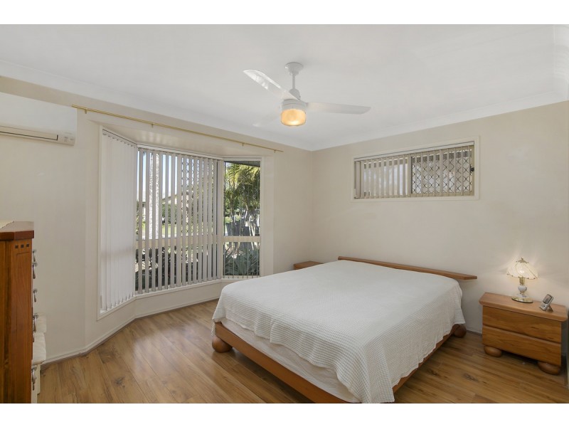 32 Fairway Drive, Redland Bay QLD 4165