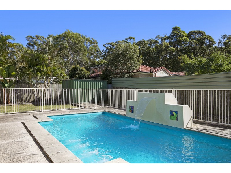 32 Fairway Drive, Redland Bay QLD 4165