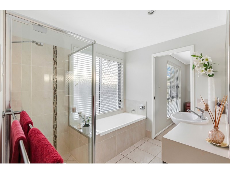 42 Butternut Circuit, Thornlands QLD 4164