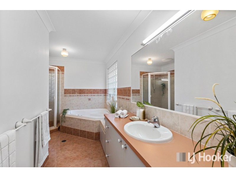 6 Pryor Street, Ormiston QLD 4160