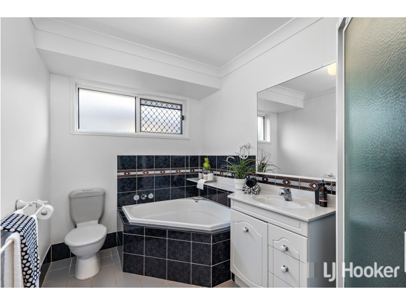 6 Pryor Street, Ormiston QLD 4160