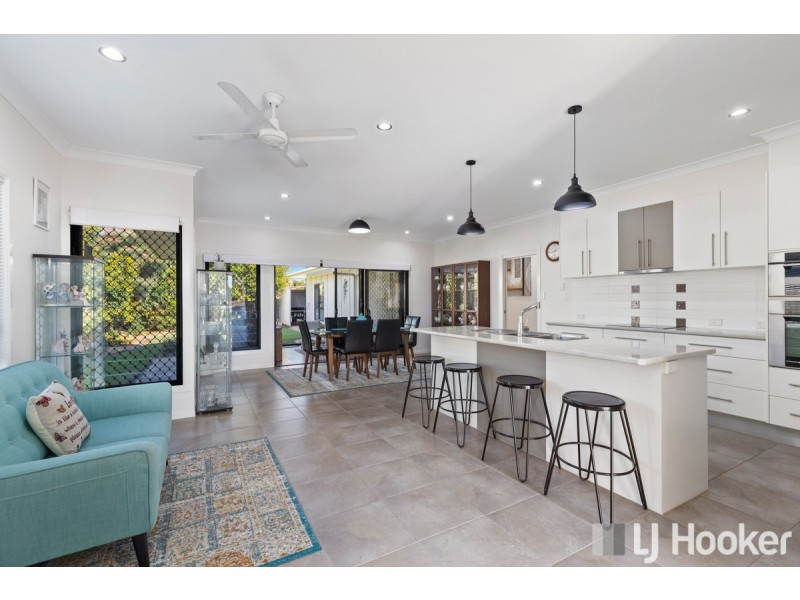 1 Parklink Drive, Redland Bay QLD 4165