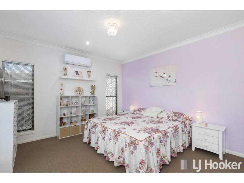 1 Parklink Drive, Redland Bay QLD 4165