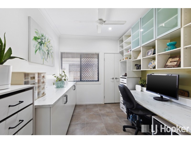 1 Parklink Drive, Redland Bay QLD 4165