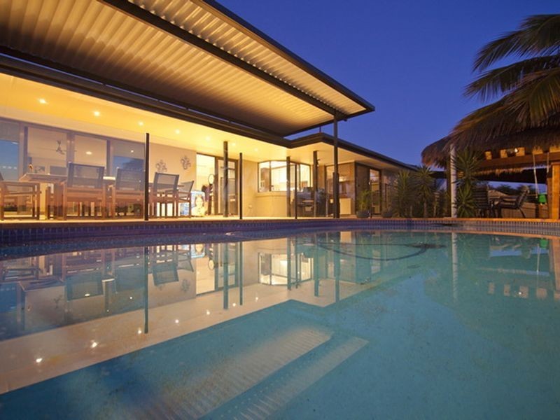8 Bollard Court, Raby Bay QLD 4163