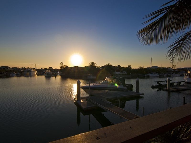 8 Bollard Court, Raby Bay QLD 4163