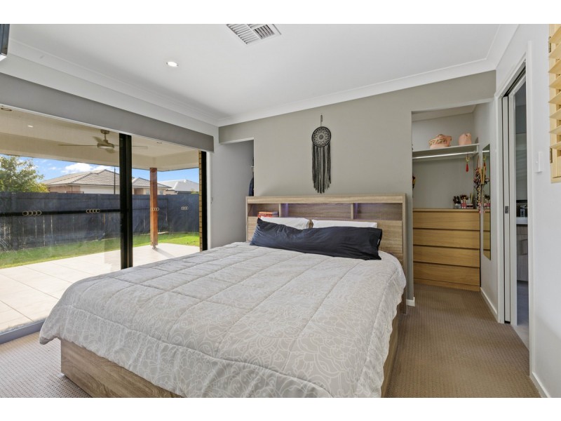 2 Grieger Lane, Collingwood Park QLD 4301