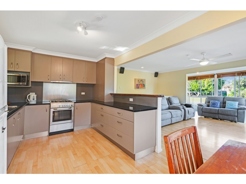 16 Birkdale Road, Birkdale QLD 4159