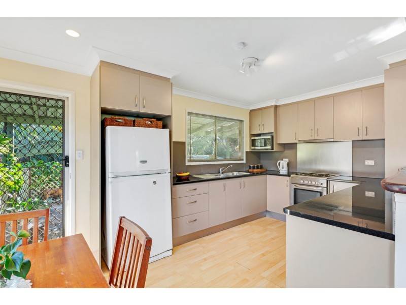 16 Birkdale Road, Birkdale QLD 4159