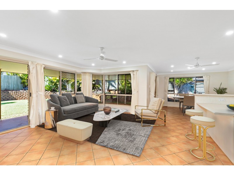 7 Hilary Avenue, Redland Bay QLD 4165