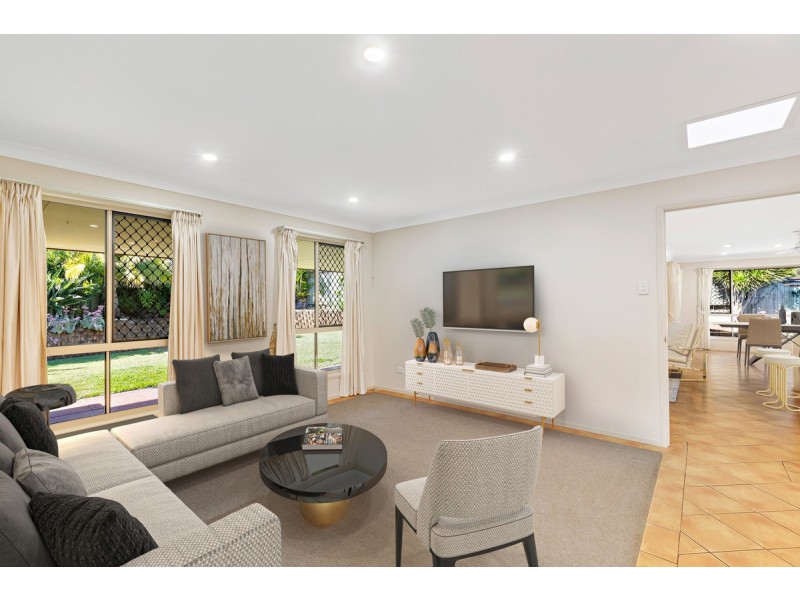 7 Hilary Avenue, Redland Bay QLD 4165