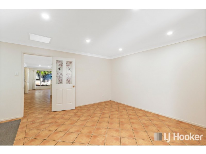 7 Hilary Avenue, Redland Bay QLD 4165