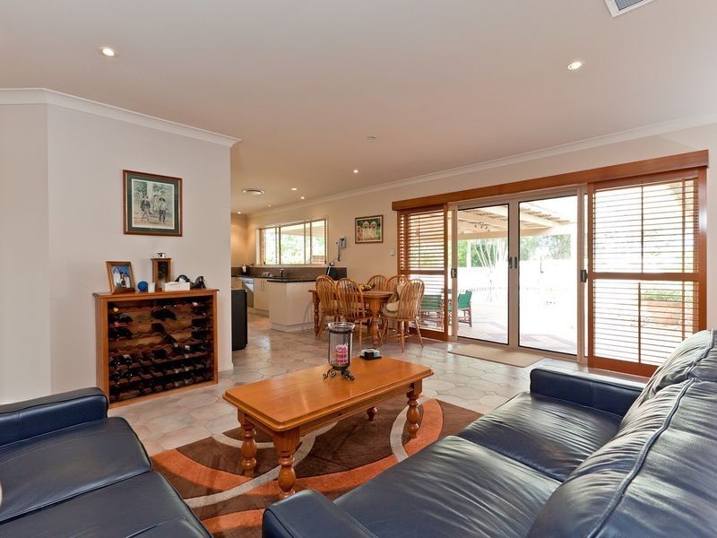 22 Flamingo Crescent, Thornlands QLD 4164
