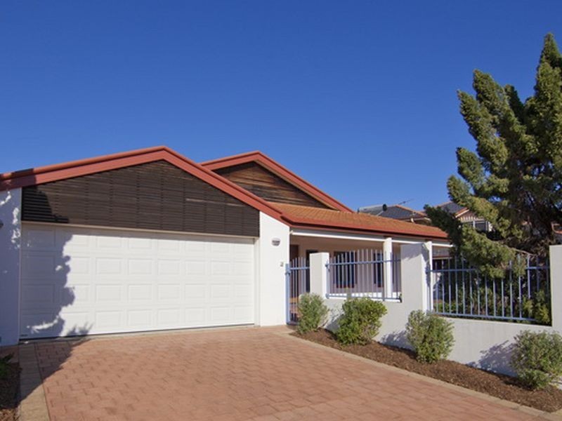 12 Plymouth Court, Raby Bay QLD 4163