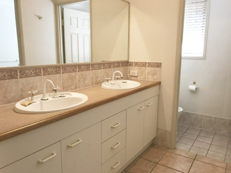 62 Bailey Road, Birkdale QLD 4159