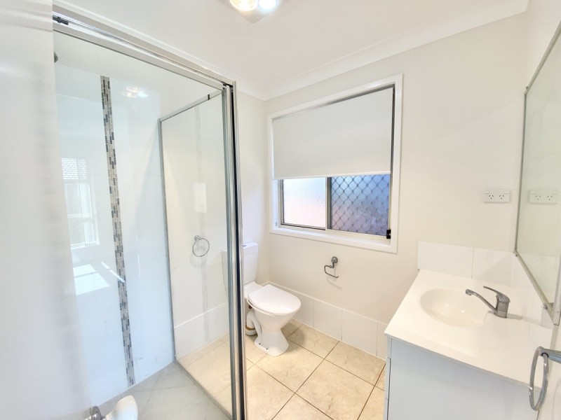 6 Green Place, Redland Bay QLD 4165