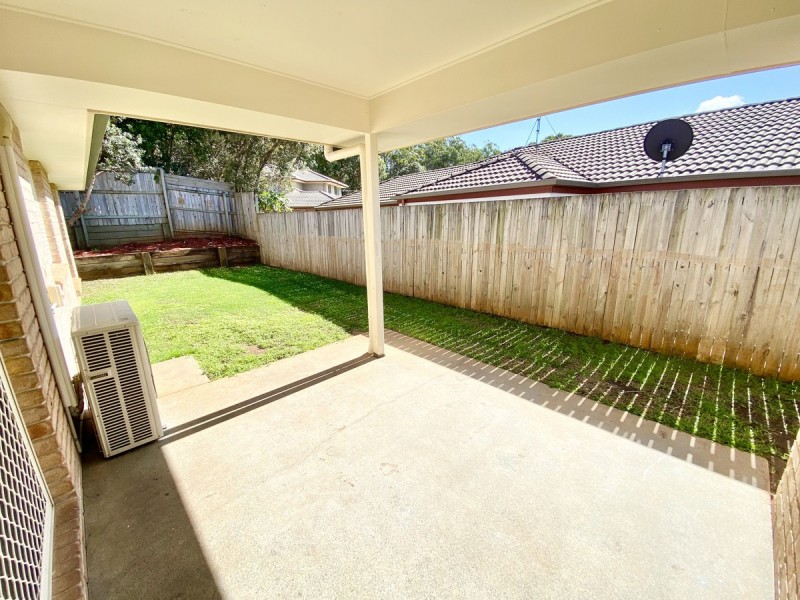 6 Green Place, Redland Bay QLD 4165