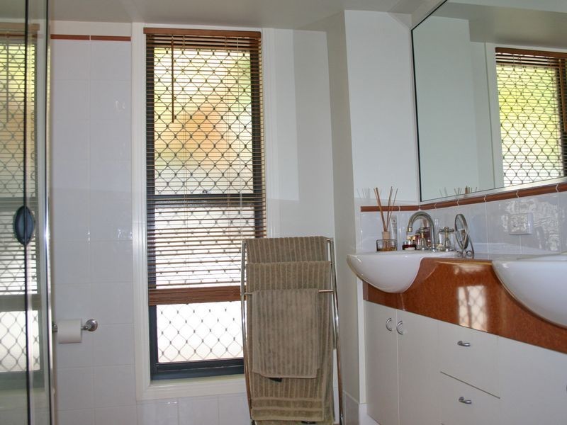 4 Lido Court, Wellington Point QLD 4160