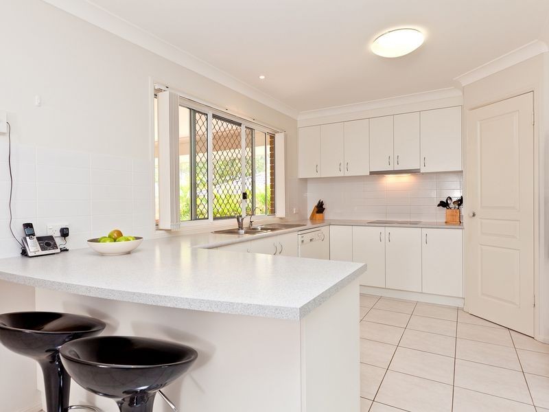 29 Emperor Drive, Redland Bay QLD 4165