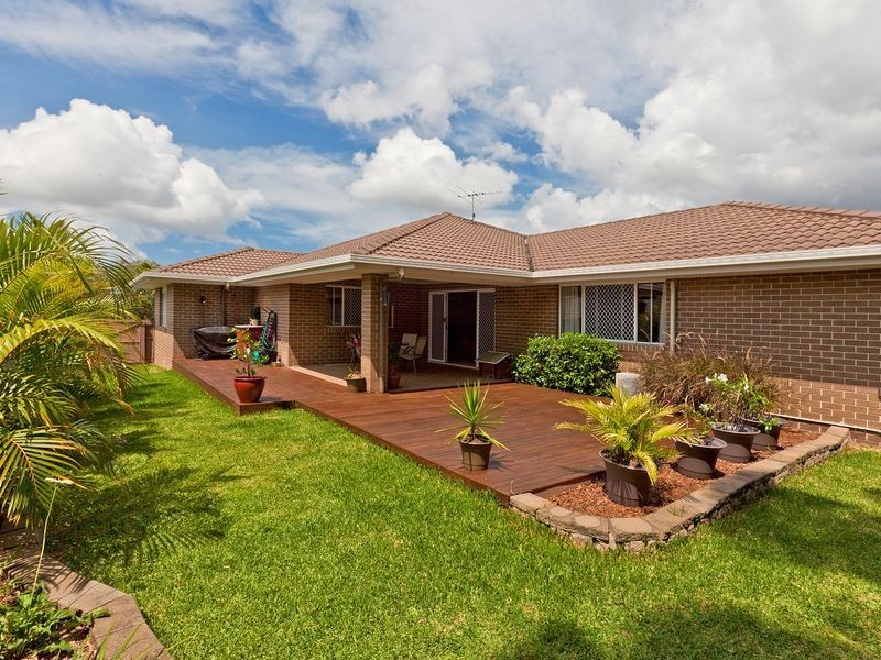 29 Emperor Drive, Redland Bay QLD 4165