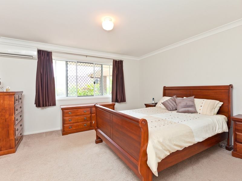 29 Emperor Drive, Redland Bay QLD 4165