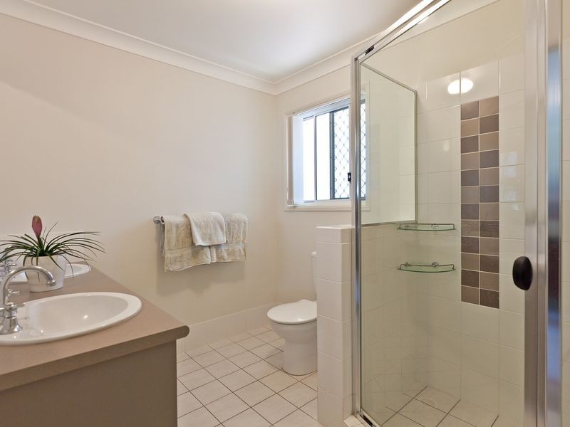 29 Emperor Drive, Redland Bay QLD 4165