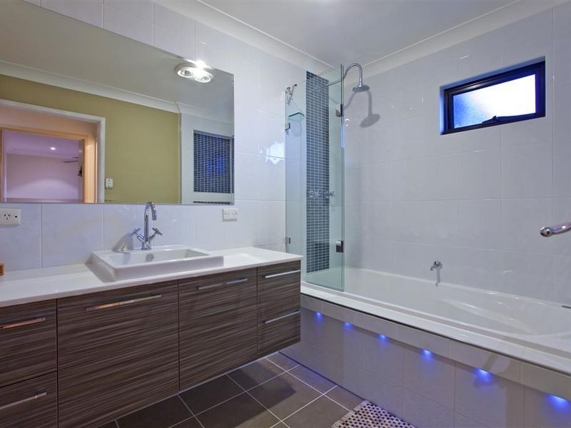 16 Sylvania Street, Wellington Point QLD 4160