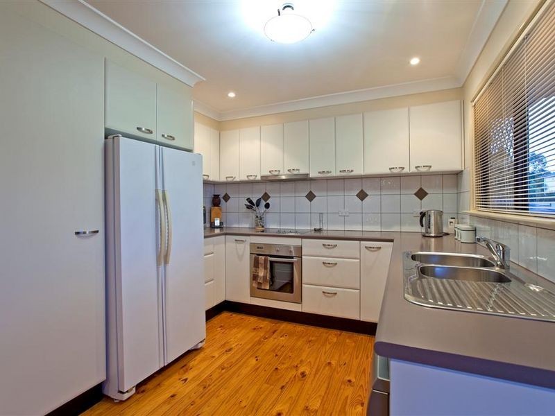 16 Sylvania Street, Wellington Point QLD 4160