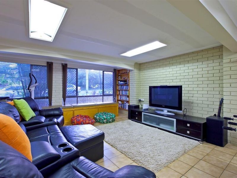 16 Sylvania Street, Wellington Point QLD 4160