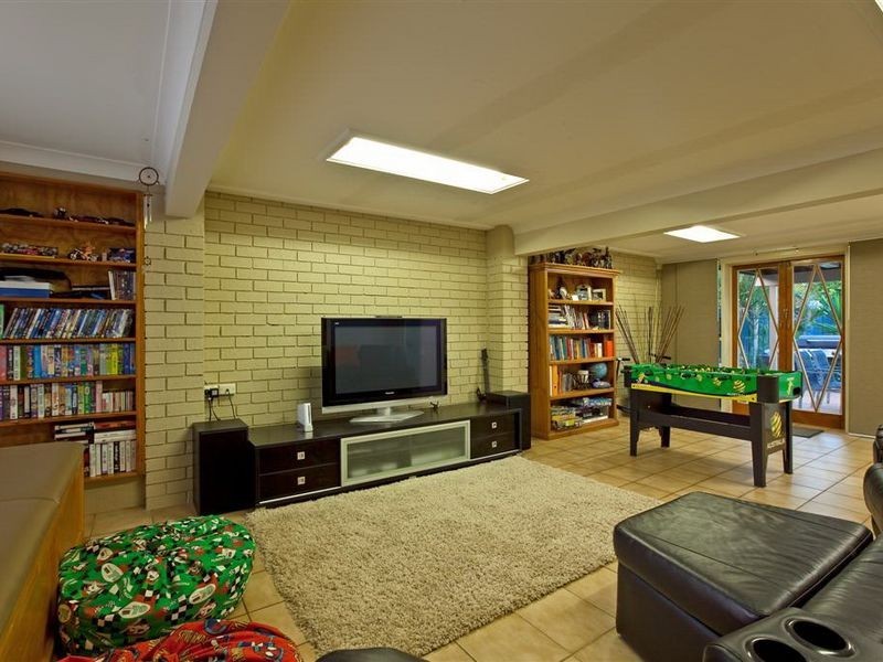 16 Sylvania Street, Wellington Point QLD 4160