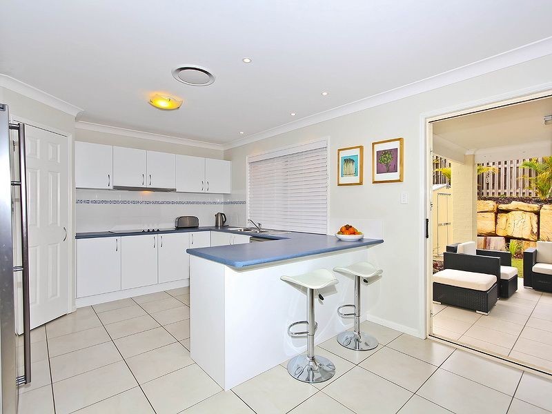 24 Lyndhurst Place, Thornlands QLD 4164