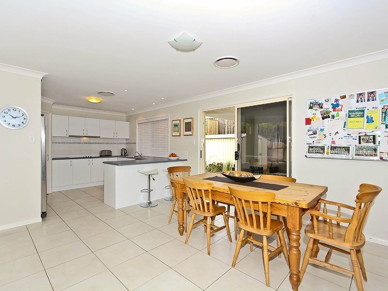 24 Lyndhurst Place, Thornlands QLD 4164