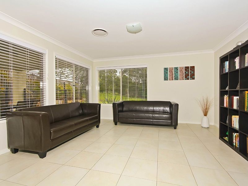 24 Lyndhurst Place, Thornlands QLD 4164