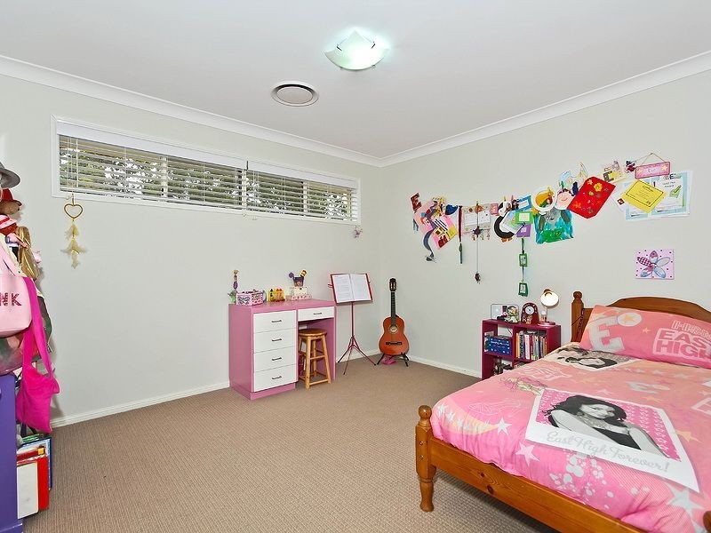 24 Lyndhurst Place, Thornlands QLD 4164