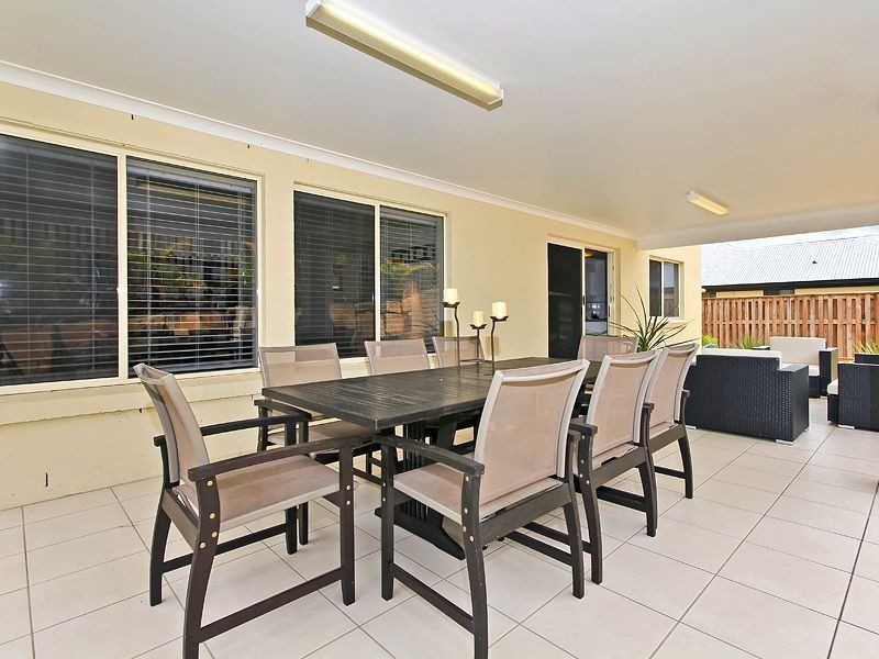 24 Lyndhurst Place, Thornlands QLD 4164