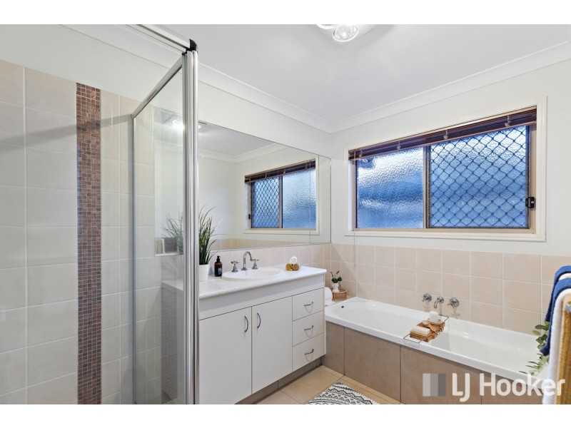 4 Water Gum Place, Thornlands QLD 4164