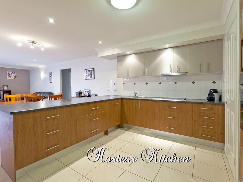 9 McConechy Drive, Victoria Point QLD 4165