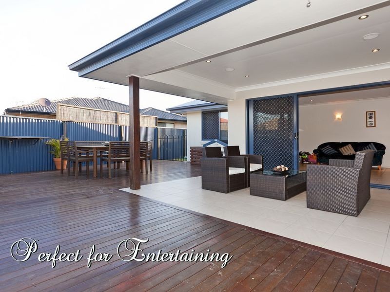 9 McConechy Drive, Victoria Point QLD 4165