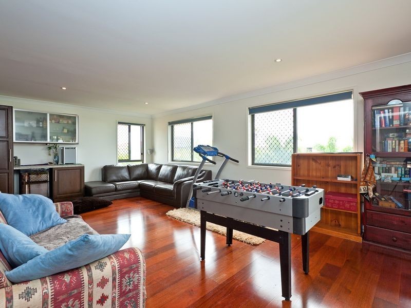3 Orpheus Place, Redland Bay QLD 4165