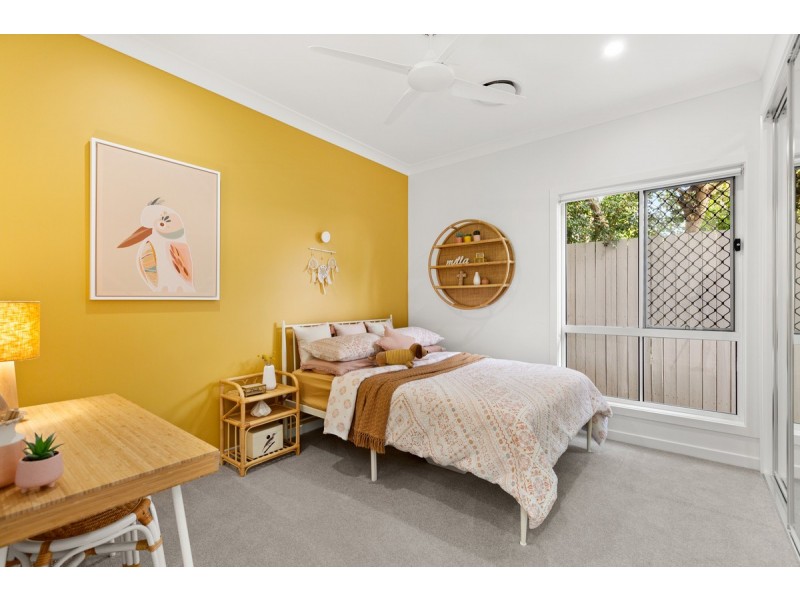 16 Oakland Avenue, Redland Bay QLD 4165