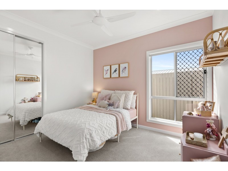 16 Oakland Avenue, Redland Bay QLD 4165