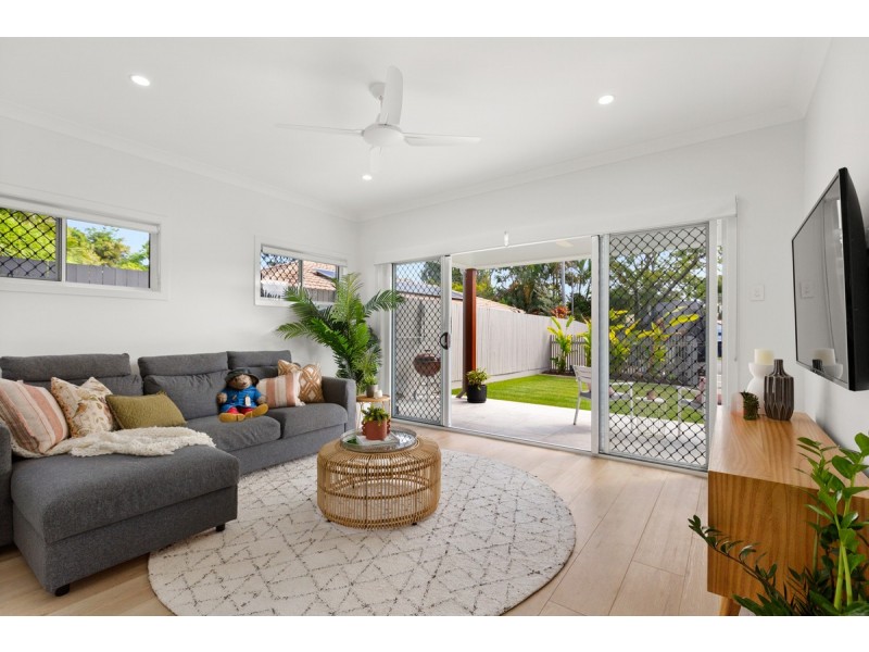 16 Oakland Avenue, Redland Bay QLD 4165