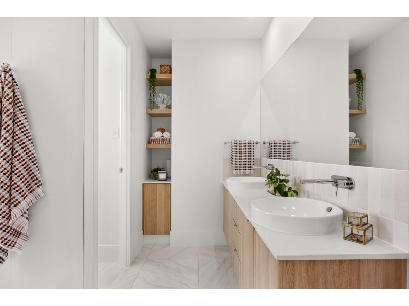 16 Oakland Avenue, Redland Bay QLD 4165