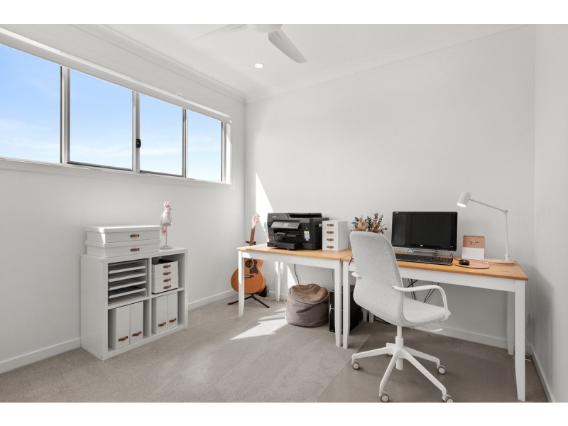 16 Oakland Avenue, Redland Bay QLD 4165