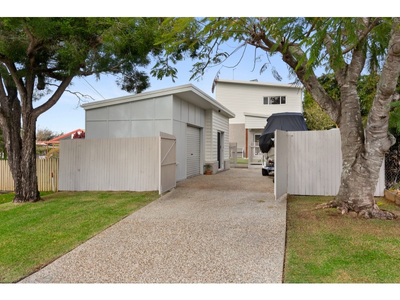 16 Oakland Avenue, Redland Bay QLD 4165