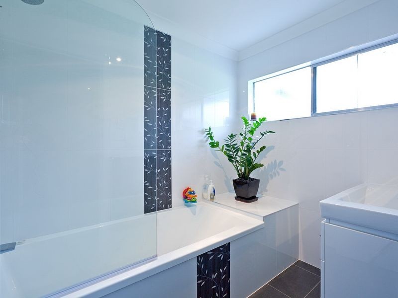 4 Dreveson Avenue, Cleveland QLD 4163