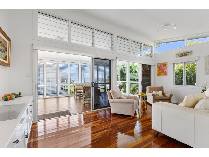 1 Pelican Street, Victoria Point QLD 4165