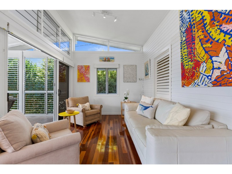 1 Pelican Street, Victoria Point QLD 4165