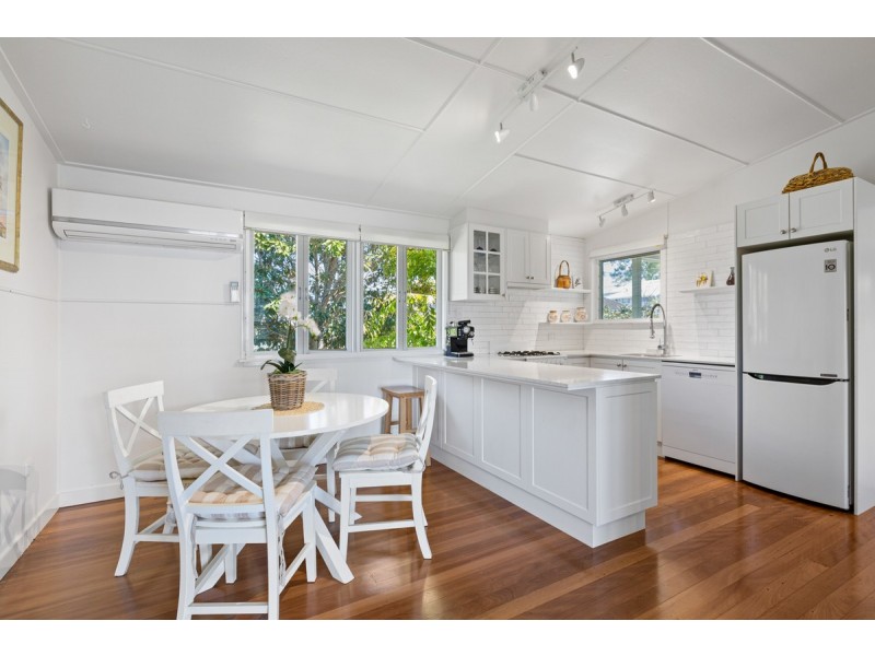 1 Pelican Street, Victoria Point QLD 4165