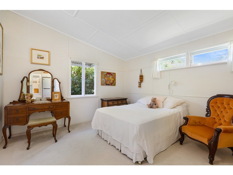 1 Pelican Street, Victoria Point QLD 4165